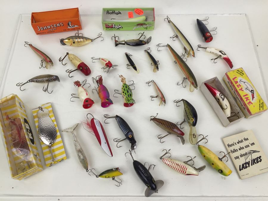 Huge Vintage Fishing Lures Lot [Photo 47]