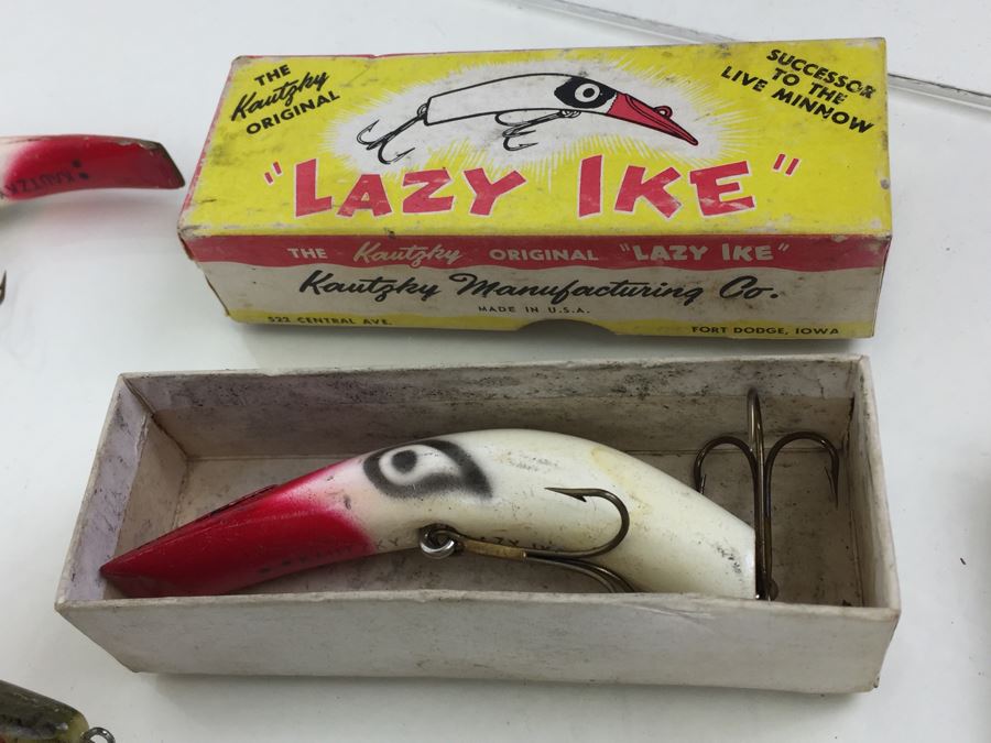 Huge Vintage Fishing Lures Lot [Photo 27]