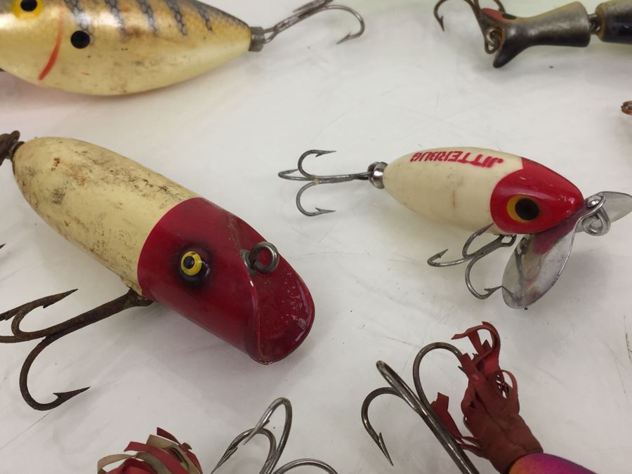 Huge Vintage Fishing Lures Lot [Photo 37]