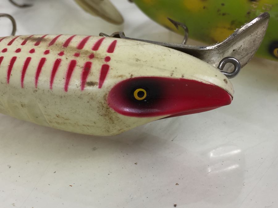 Huge Vintage Fishing Lures Lot [Photo 9]