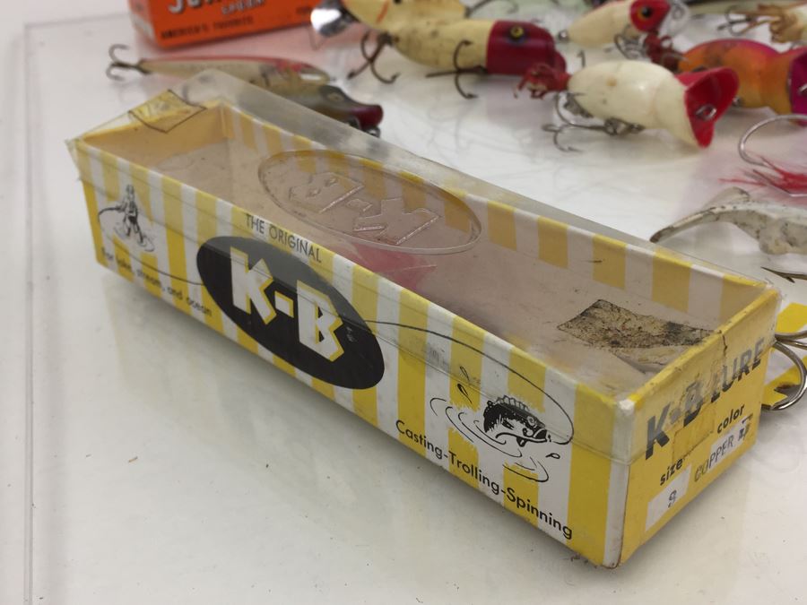 Huge Vintage Fishing Lures Lot [Photo 21]