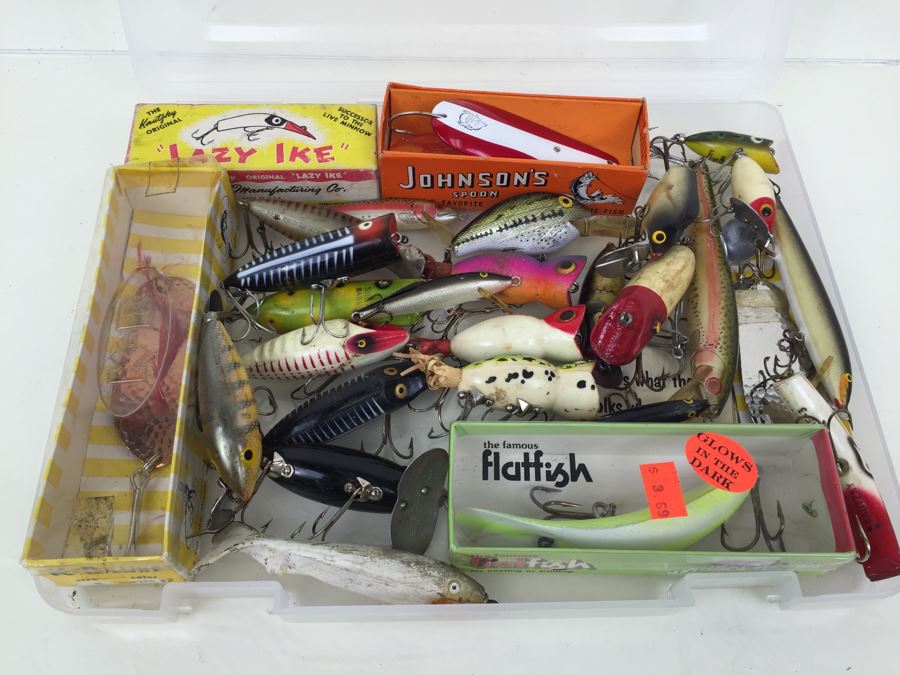 Huge Vintage Fishing Lures Lot [Photo 48]