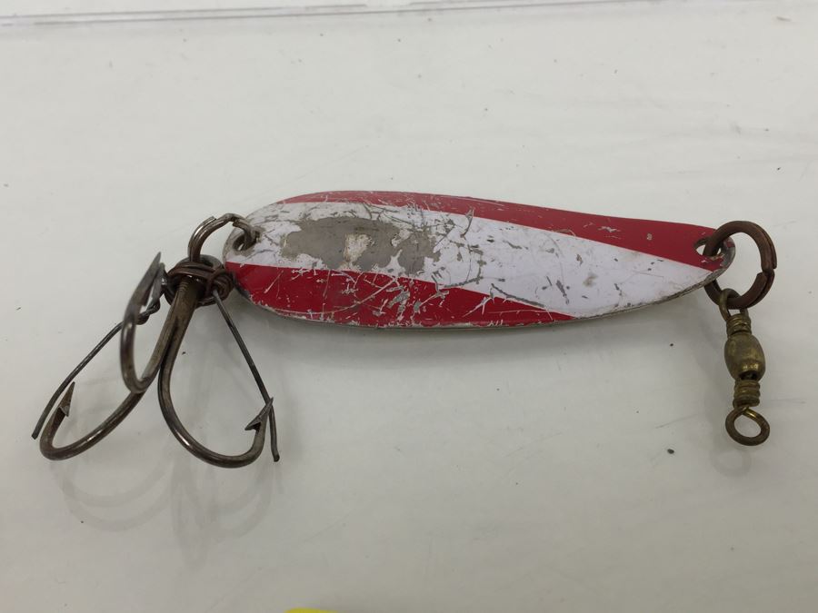 Vintage Fishing Lures Lot [Photo 14]