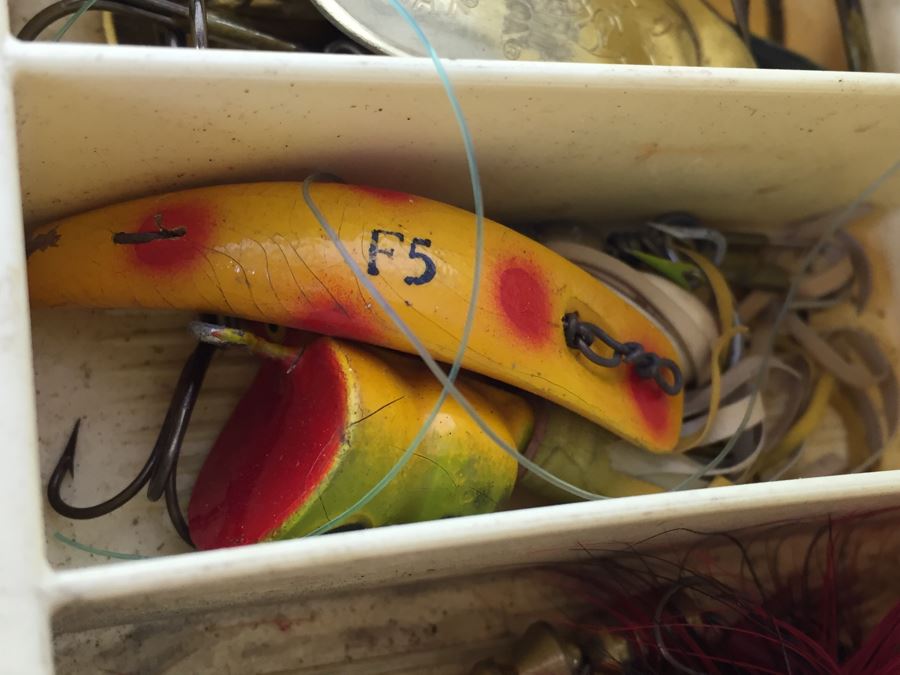 Vintage Fishing Tackle Box Loaded With Tackle Fishing Lures [Photo 5]