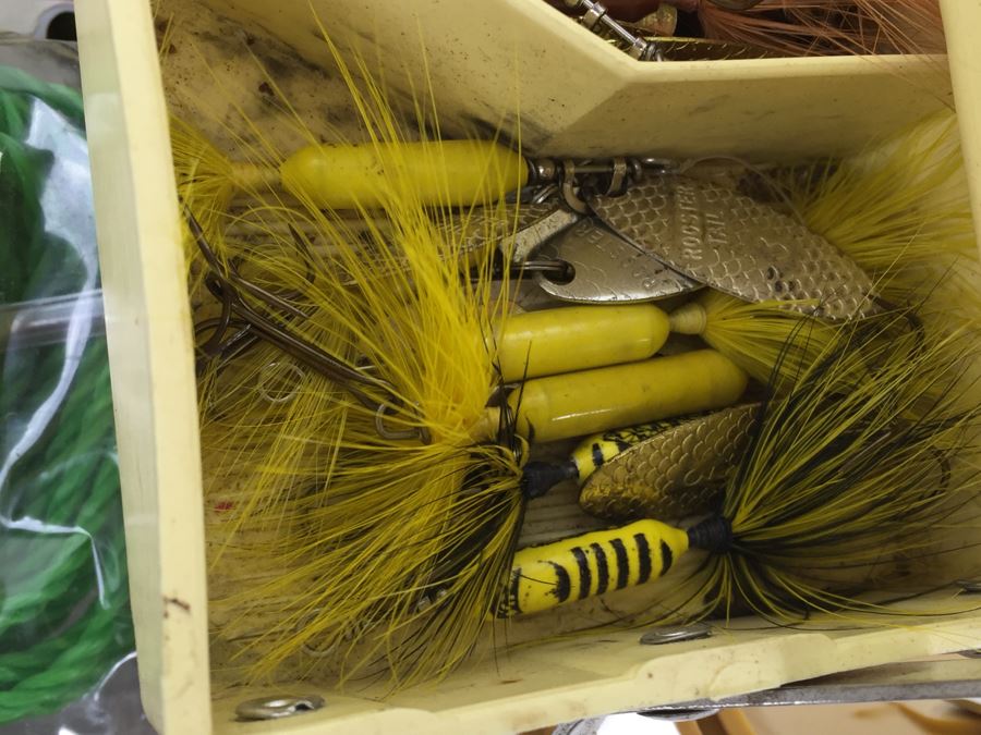 Vintage Fishing Tackle Box Loaded With Tackle Fishing Lures [Photo 9]