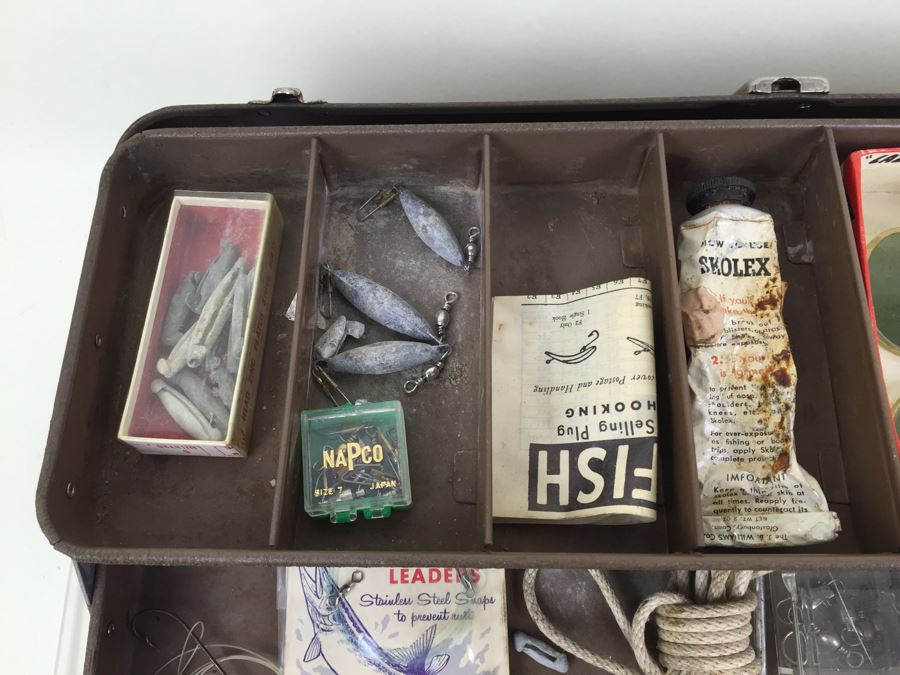 Vintage Metal Fishing Tackle Box With Tackle And Knife [Photo 7]