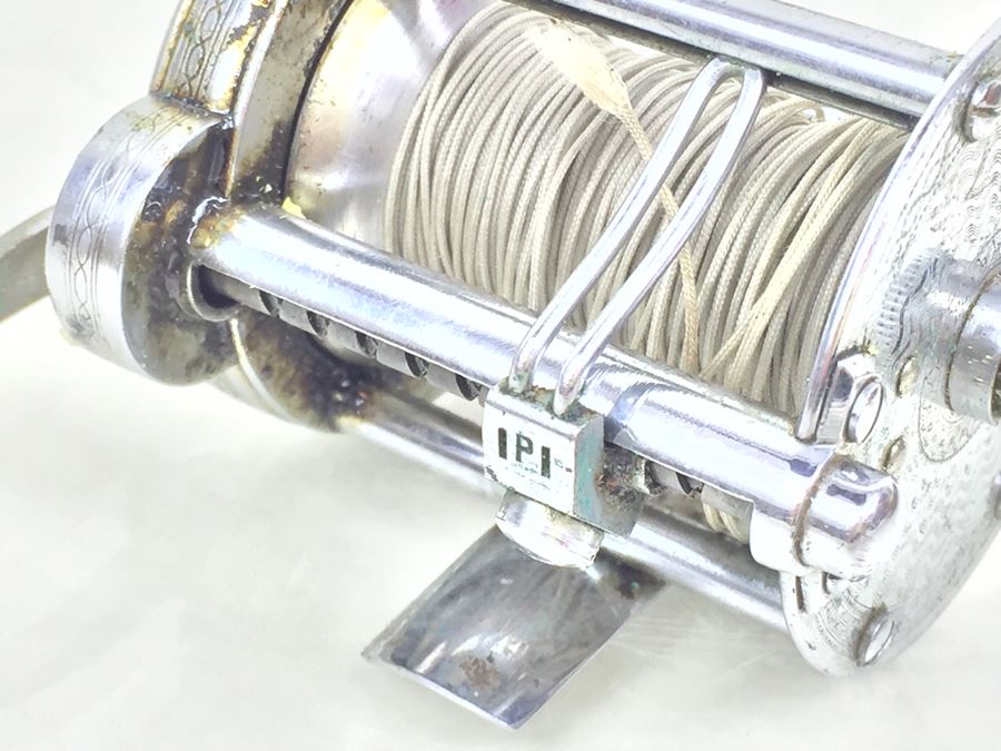 Vintage Pflueger Fishing Reel With Original Leather Pouch Great Condition Oiled [Photo 13]