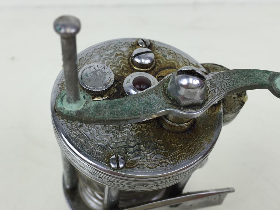 Vintage Pflueger Fishing Reel With Original Leather Pouch Great Condition Oiled [Photo 7]