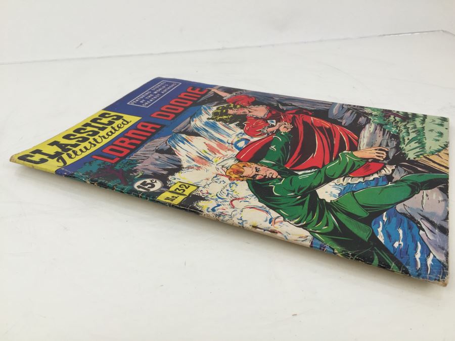 CLASSICS Illustrated Comic Book 'Lorna Doone' No. 32 [Photo 6]