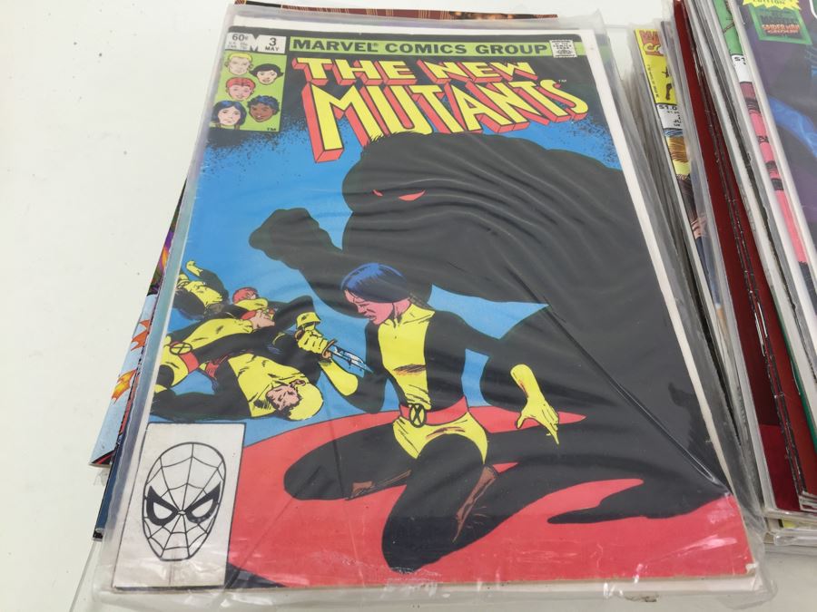 Short Box Of Bagged Comics Various Titles Some Signed Comic Books [Photo 14]