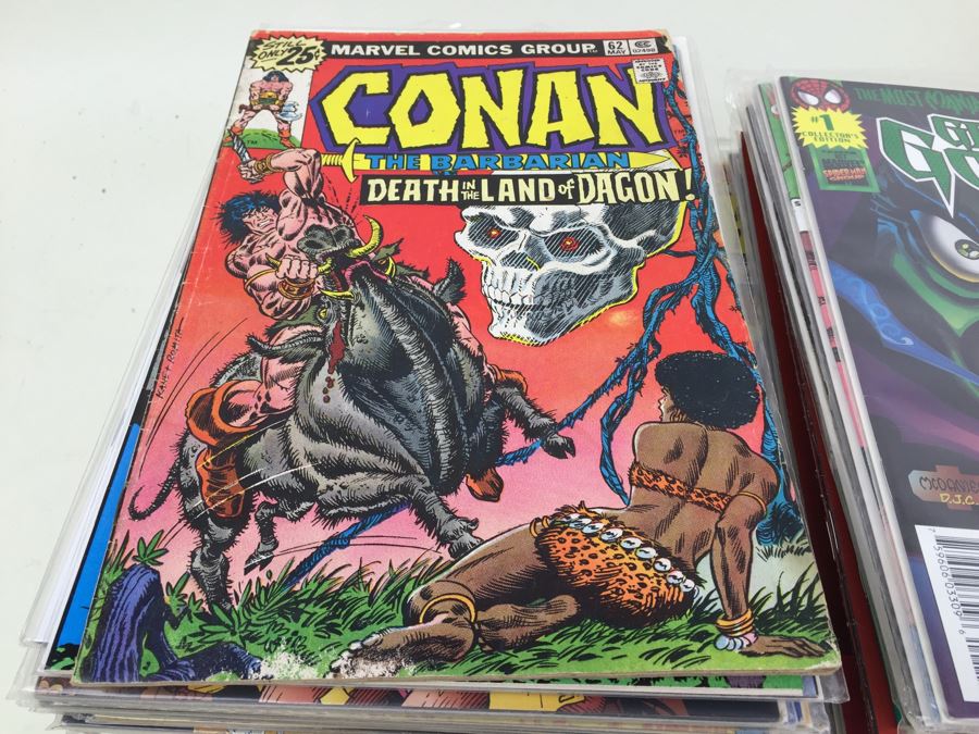 Short Box Of Bagged Comics Various Titles Some Signed Comic Books [Photo 6]