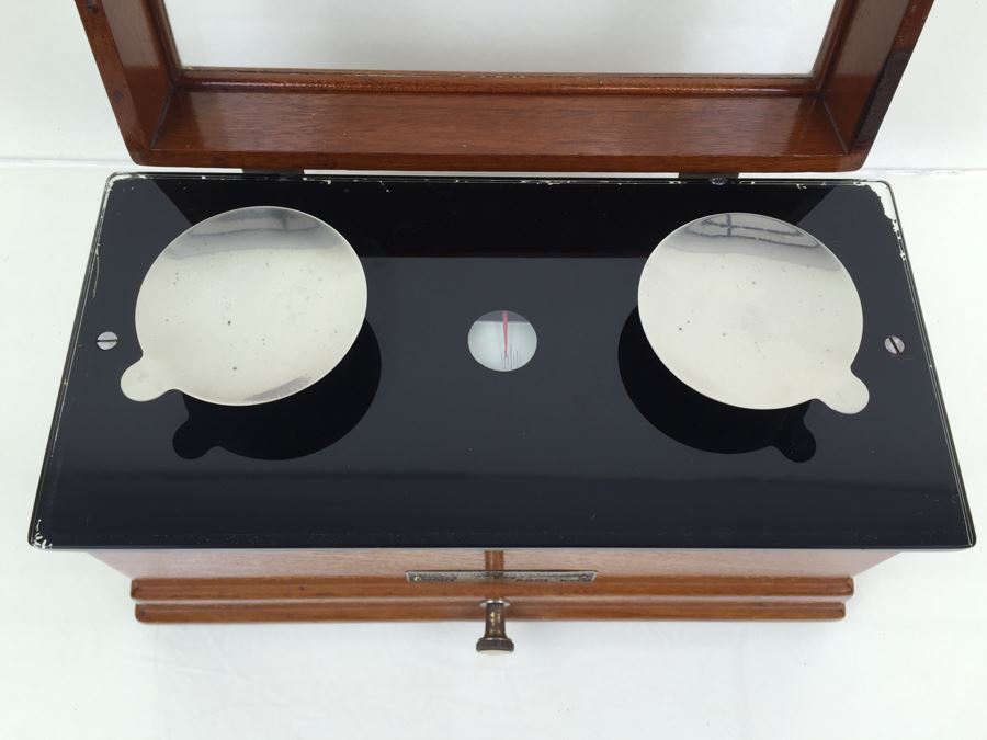 Large Vintage Apothecary Scale The Torsion Balance Co. Scale Style 276 No. B57238 In Excellent Condition [Photo 2]