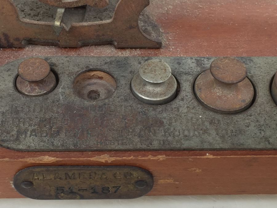 Vintage Eastman Kodak Studio Scale For Photographic Purposes With Weights [Photo 13]