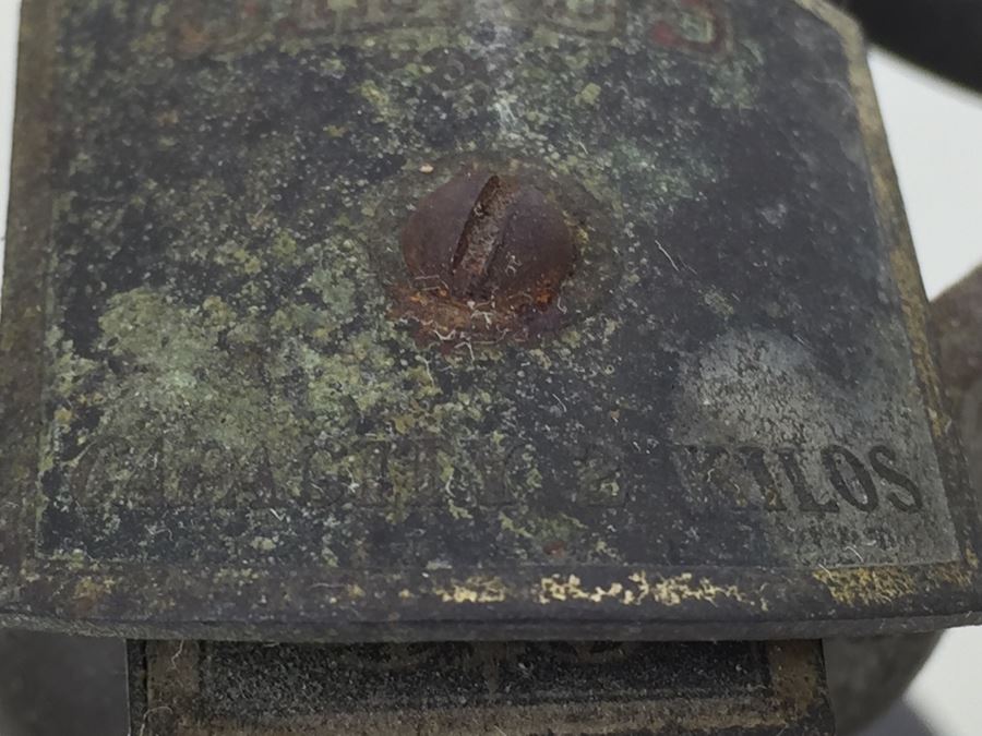 Vintage OHAUS Scale Newark Scale Works, Newark, NJ Capacity 2 Kilos [Photo 10]