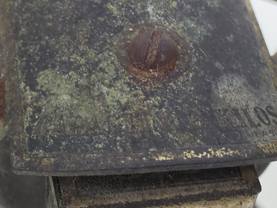 Vintage OHAUS Scale Newark Scale Works, Newark, NJ Capacity 2 Kilos [Photo 28]