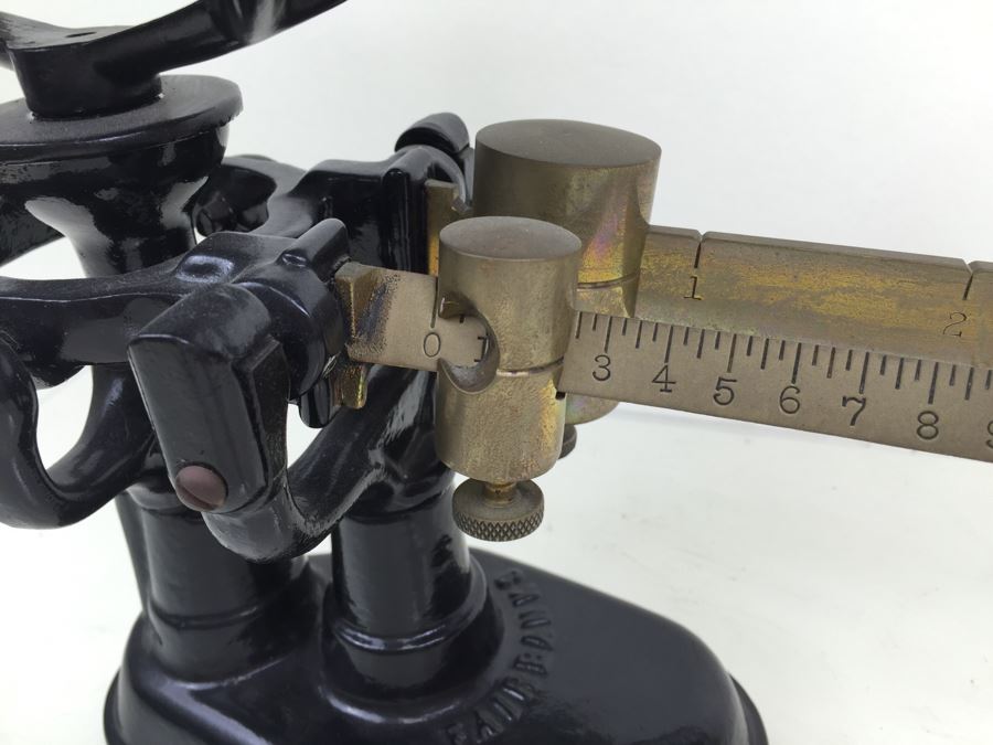 Vintage Fairbanks Scale Cast Iron And Brass Candy Store Produce Grain Scale [Photo 9]
