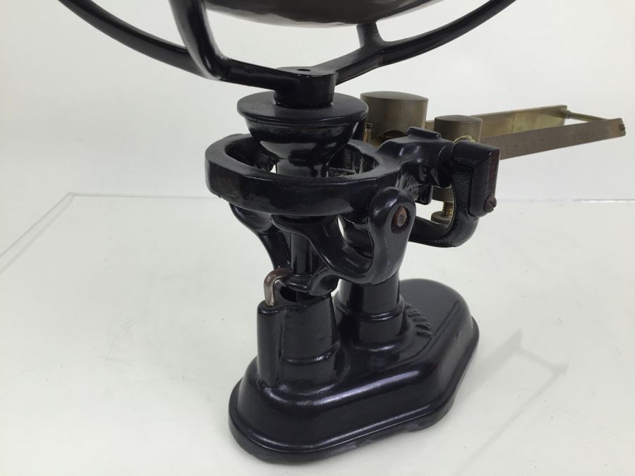 Vintage Fairbanks Scale Cast Iron And Brass Candy Store Produce Grain Scale [Photo 18]