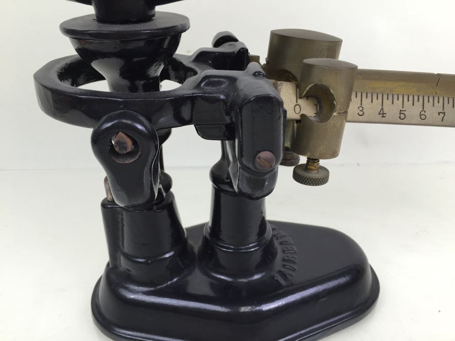 Vintage Fairbanks Scale Cast Iron And Brass Candy Store Produce Grain Scale [Photo 2]