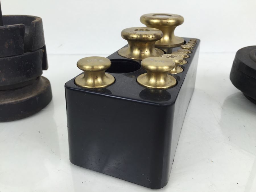 Various Vintage Scale Weights [Photo 14]