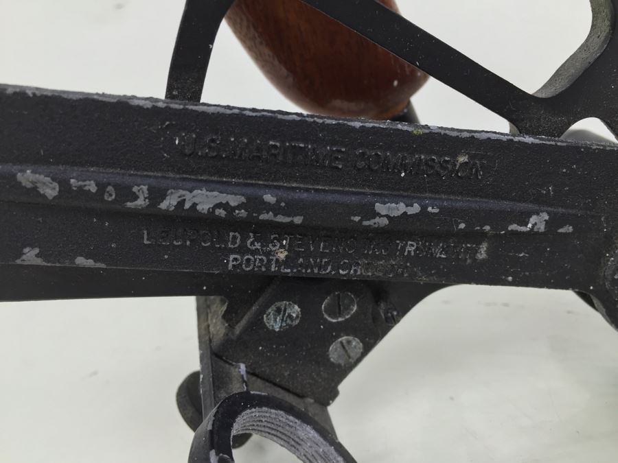 Vintage 1940's Leupold & Steven Instruments U.S. Maritime Commission Sextant [Photo 14]