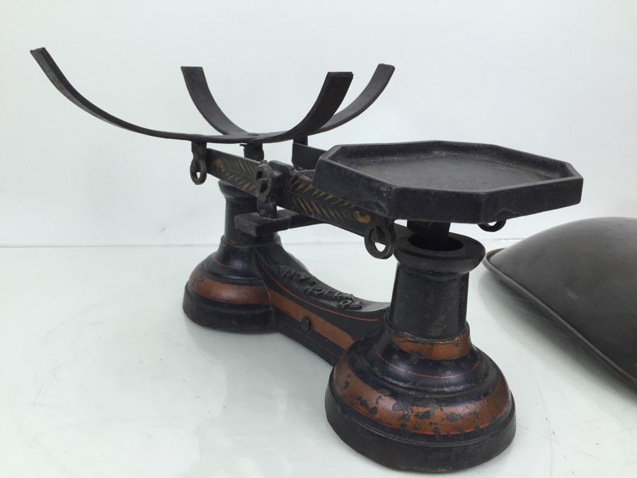 Vintage Scale Gilt Paint Cast Iron Candy Store Produce Grain Scale [Photo 16]