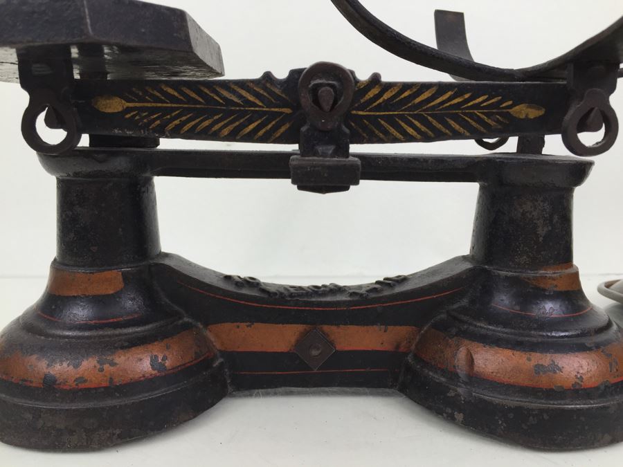 Vintage Scale Gilt Paint Cast Iron Candy Store Produce Grain Scale [Photo 6]