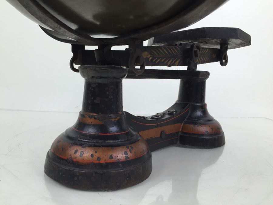 Vintage Scale Gilt Paint Cast Iron Candy Store Produce Grain Scale [Photo 19]