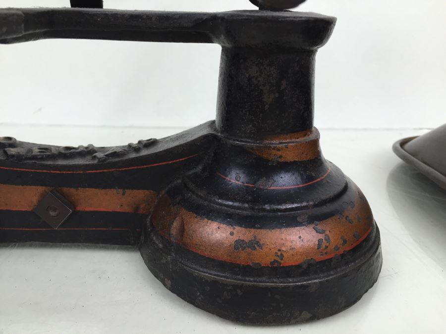 Vintage Scale Gilt Paint Cast Iron Candy Store Produce Grain Scale [Photo 12]