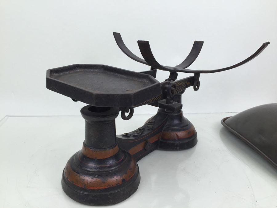 Vintage Scale Gilt Paint Cast Iron Candy Store Produce Grain Scale [Photo 14]