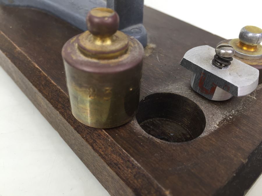 Vintage National Poultry Equipment Co. Egg Scale 'Magic Scale' On Wooden Base With Weights [Photo 14]