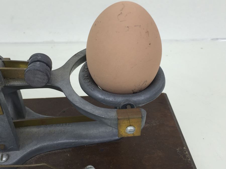 Vintage National Poultry Equipment Co. Egg Scale 'Magic Scale' On Wooden Base With Weights [Photo 3]