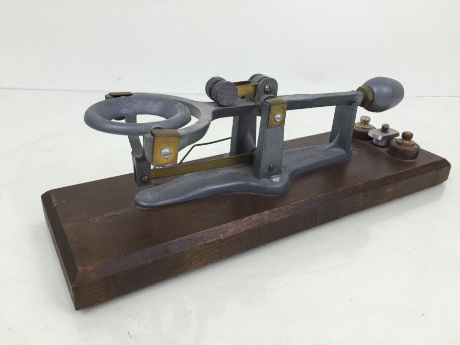Vintage National Poultry Equipment Co. Egg Scale 'Magic Scale' On Wooden Base With Weights [Photo 10]