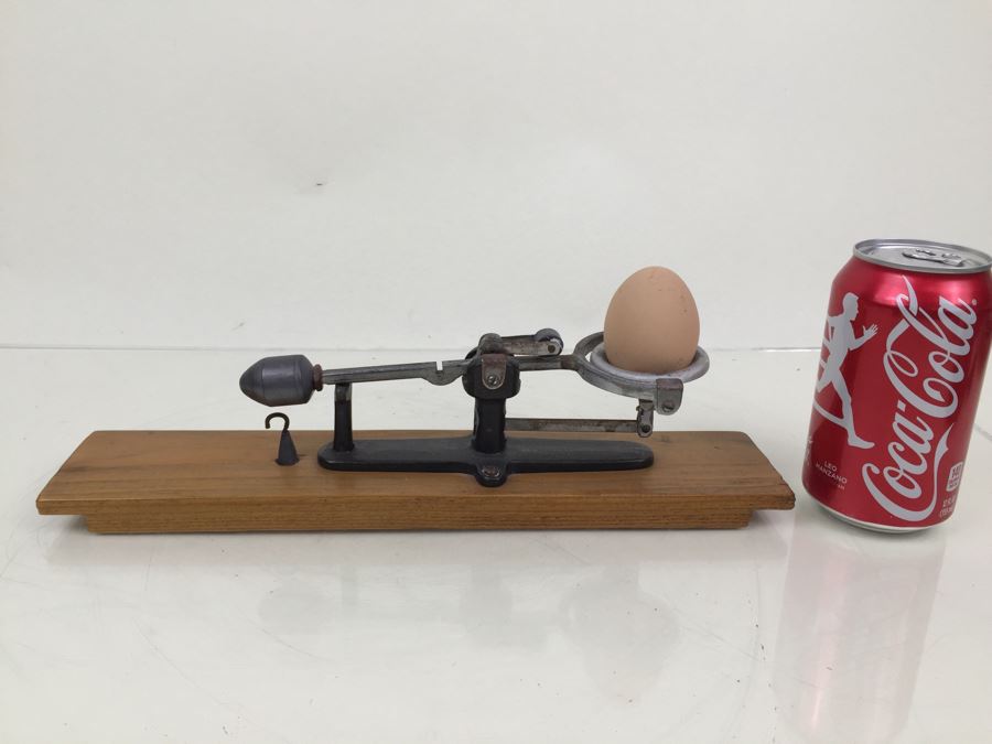 Vintage Reliable Los Angeles Egg Scale On Wooden Base [Photo 4]