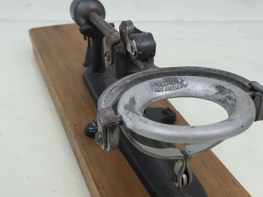 Vintage Reliable Los Angeles Egg Scale On Wooden Base [Photo 9]