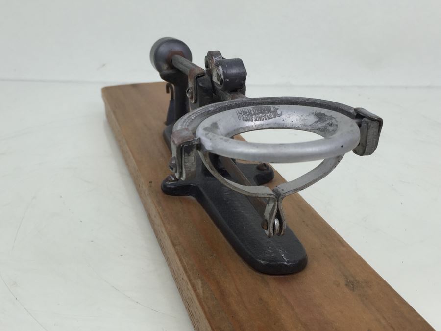 Vintage Reliable Los Angeles Egg Scale On Wooden Base [Photo 10]