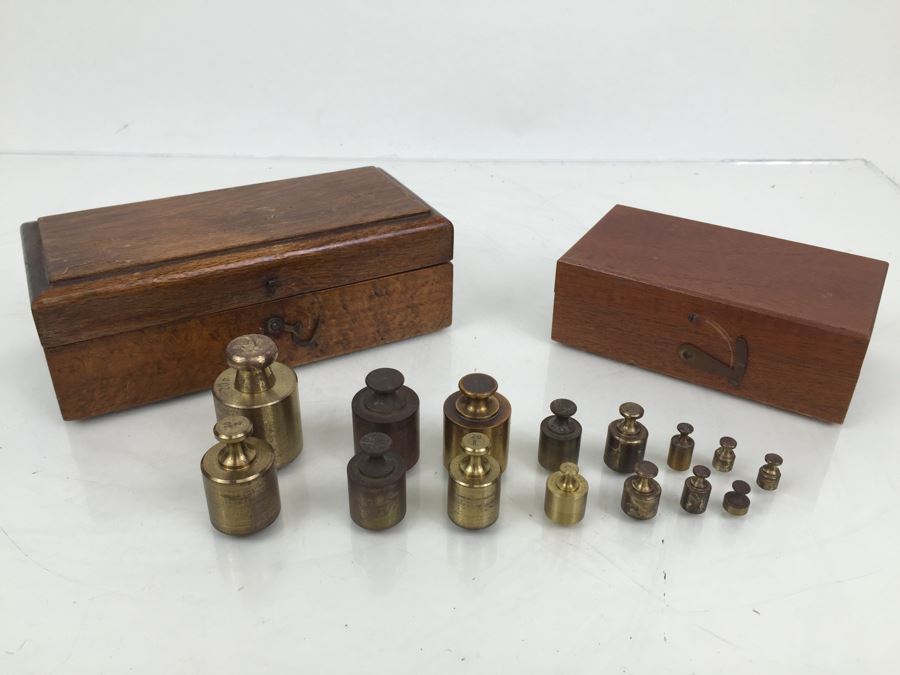 Various Vintage Scale Weights Some With Wooden Carrying Cases Boxes