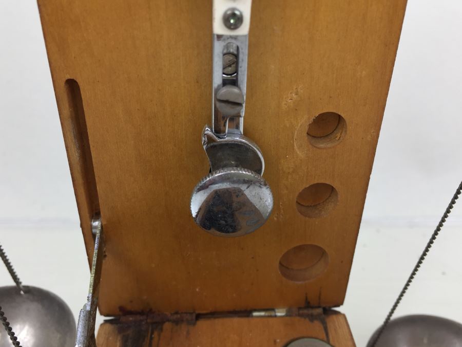 Vintage Travelling Apothecary Scale With Wooden Case And Weights [Photo 9]