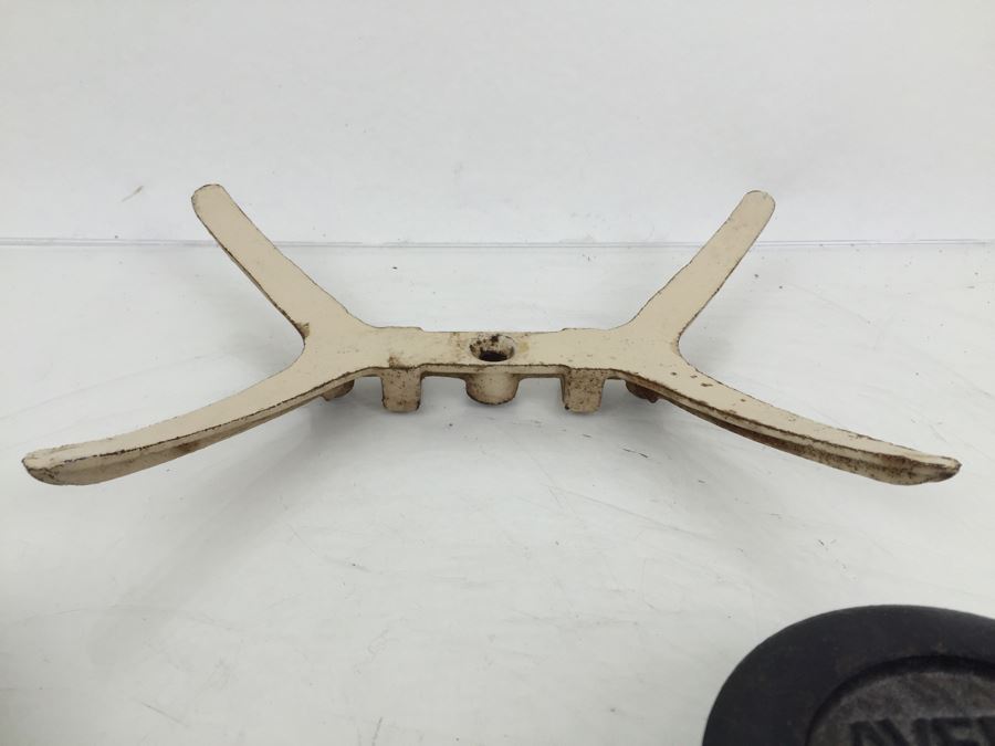 Various Vintage Scale Weights [Photo 11]