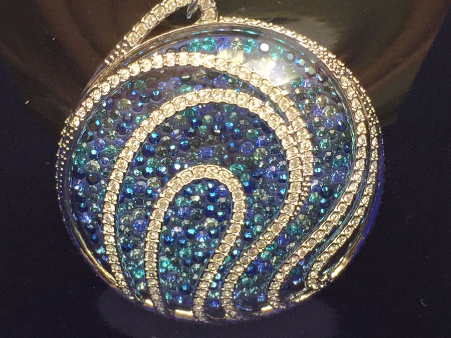 Swarovski Earth Pendant Necklace New In Box [Photo 9]