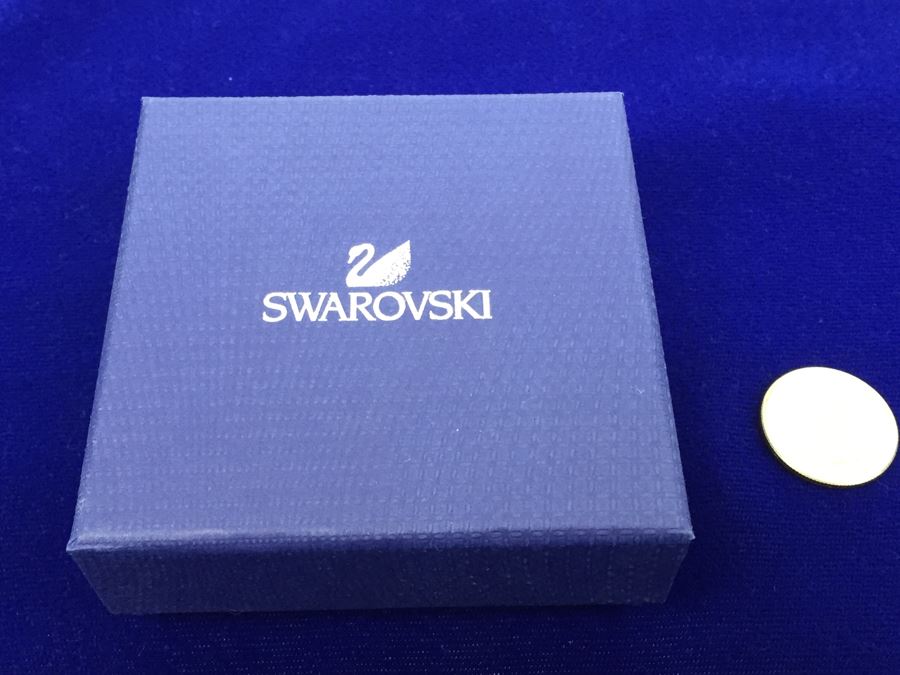 Swarovski Simplicity Pierced Crystal Earrings New In Box [Photo 1]