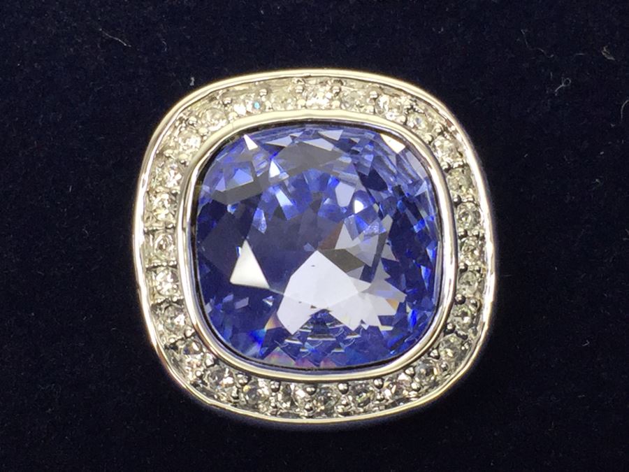 Swarovski Simplicity Pierced Crystal Earrings New In Box [Photo 3]