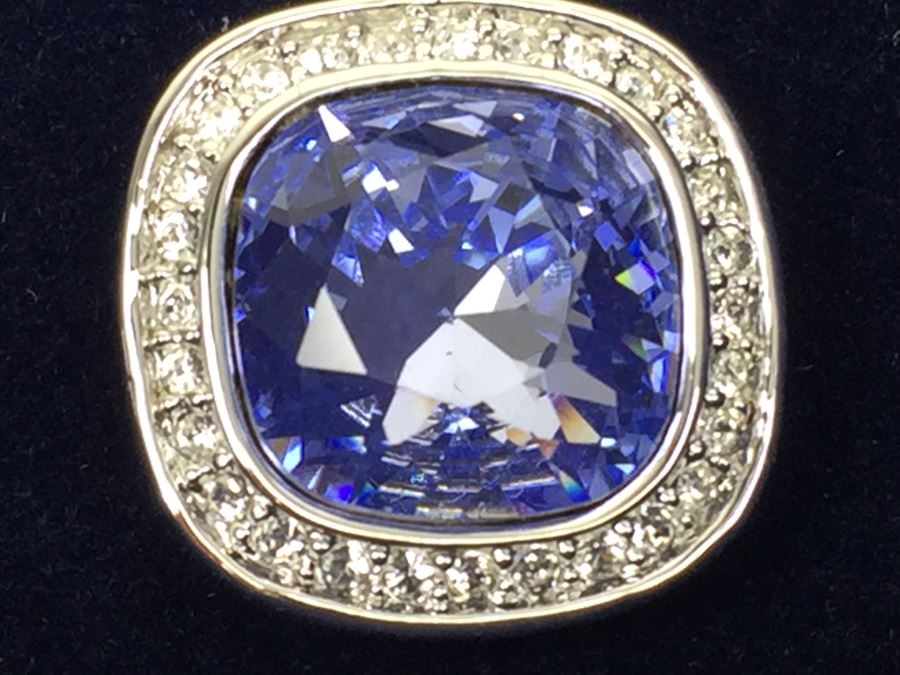 Swarovski Simplicity Pierced Crystal Earrings New In Box [Photo 6]