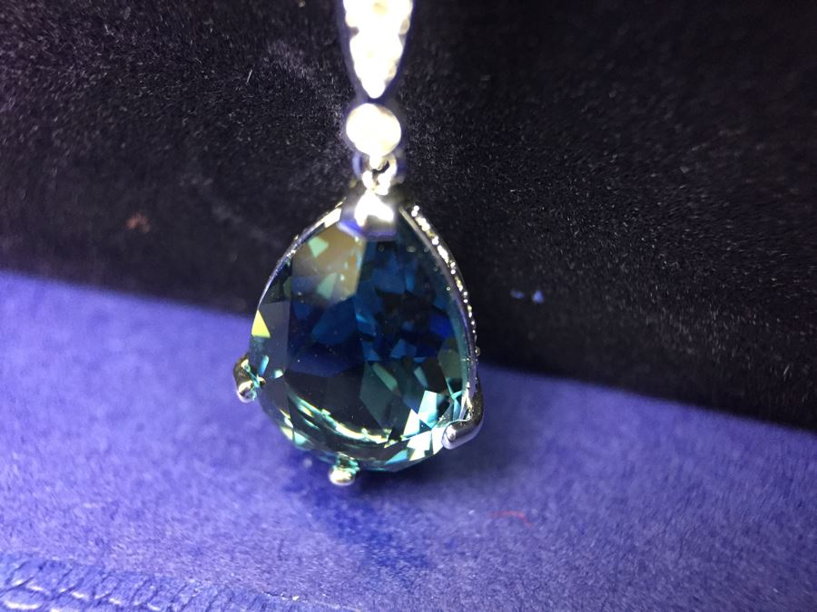 Swarovski Vintage Crystal Earrings And Pendant Necklace 5142379 New In Box [Photo 14]