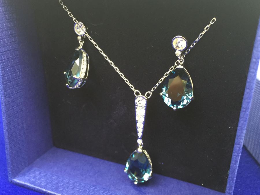 Swarovski Vintage Crystal Earrings And Pendant Necklace 5142379 New In Box [Photo 9]