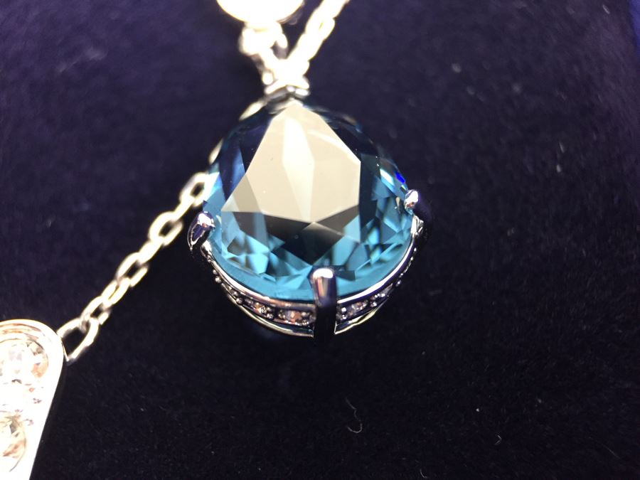 Swarovski Vintage Crystal Earrings And Pendant Necklace 5142379 New In Box [Photo 3]