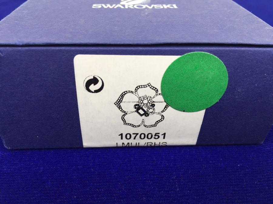 Swarovski Milena Crystal Brooch 1070051 [Photo 5]