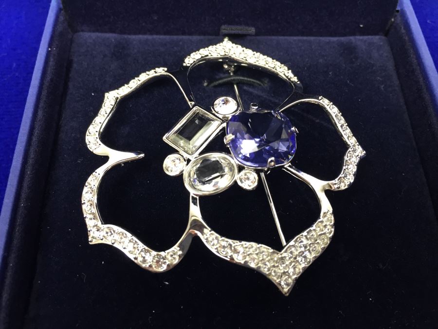 Swarovski Milena Crystal Brooch 1070051 [Photo 3]