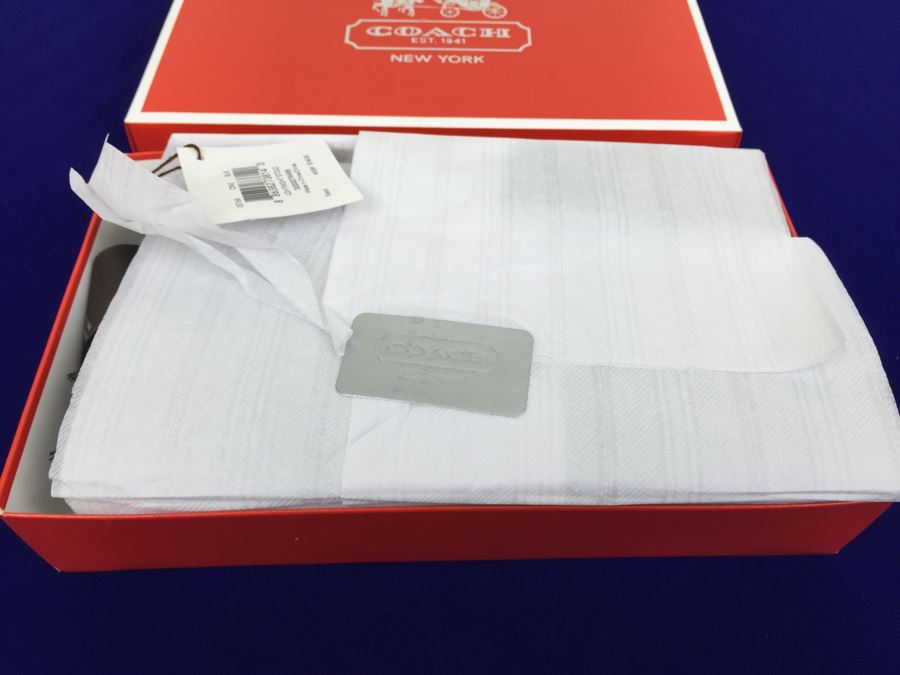 Coach Lightweight Stole Scarf New In Box [Photo 5]