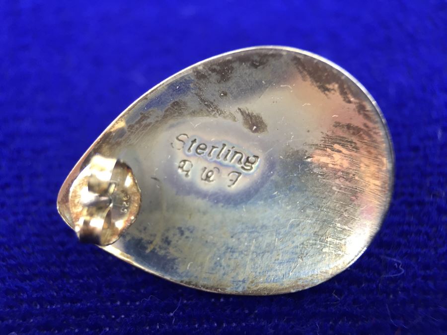 Vintage Sterling Silver Navajo Teardrop Pierced Earrings Signed RWF [Photo 6]