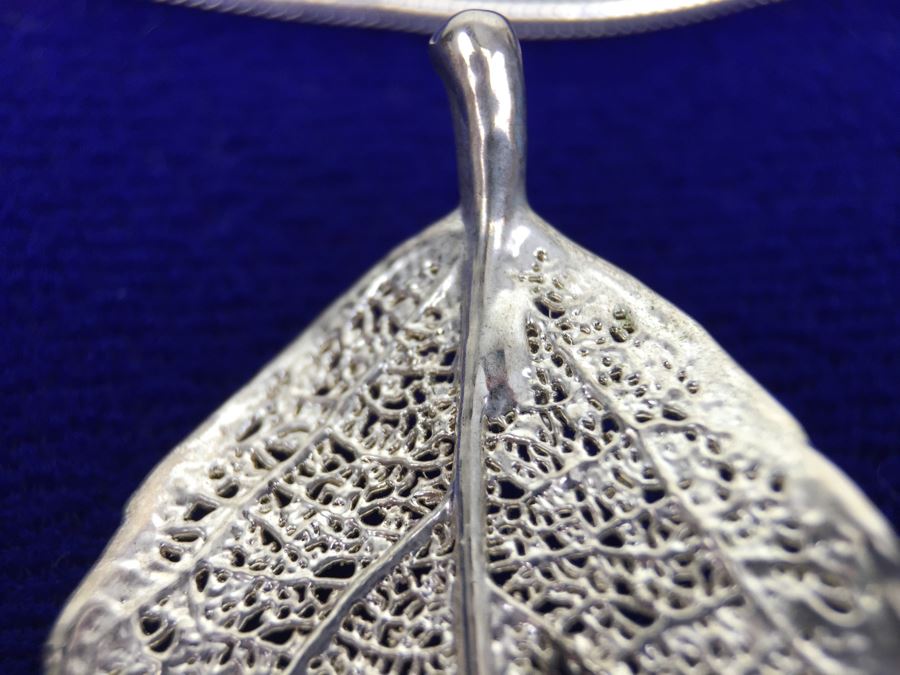 Sterling Silver Italy Chain Necklace With Silver Leaf Pendant And Matching Leaf Earrings [Photo 5]